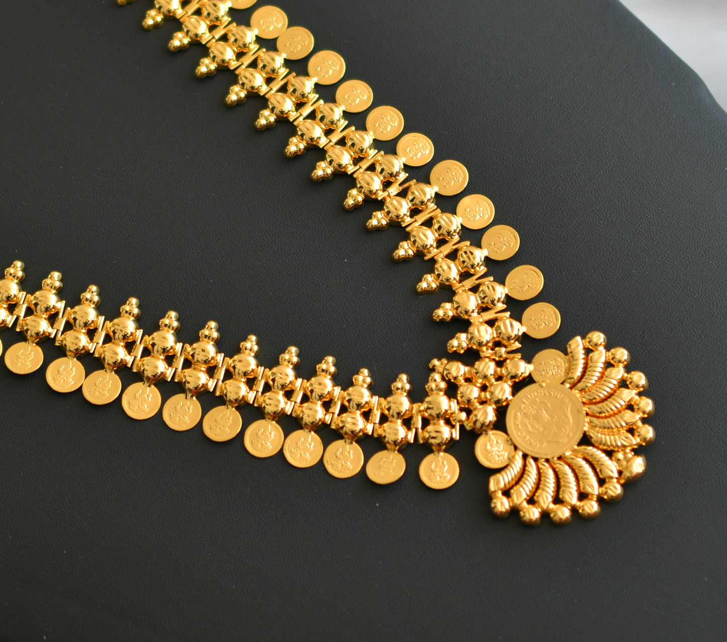 Gold tone Kerala style Lakshmi coin haar dj-41143