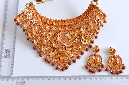Matte finish kemp-green coral beads Lakshmi choker necklace set dj-35667
