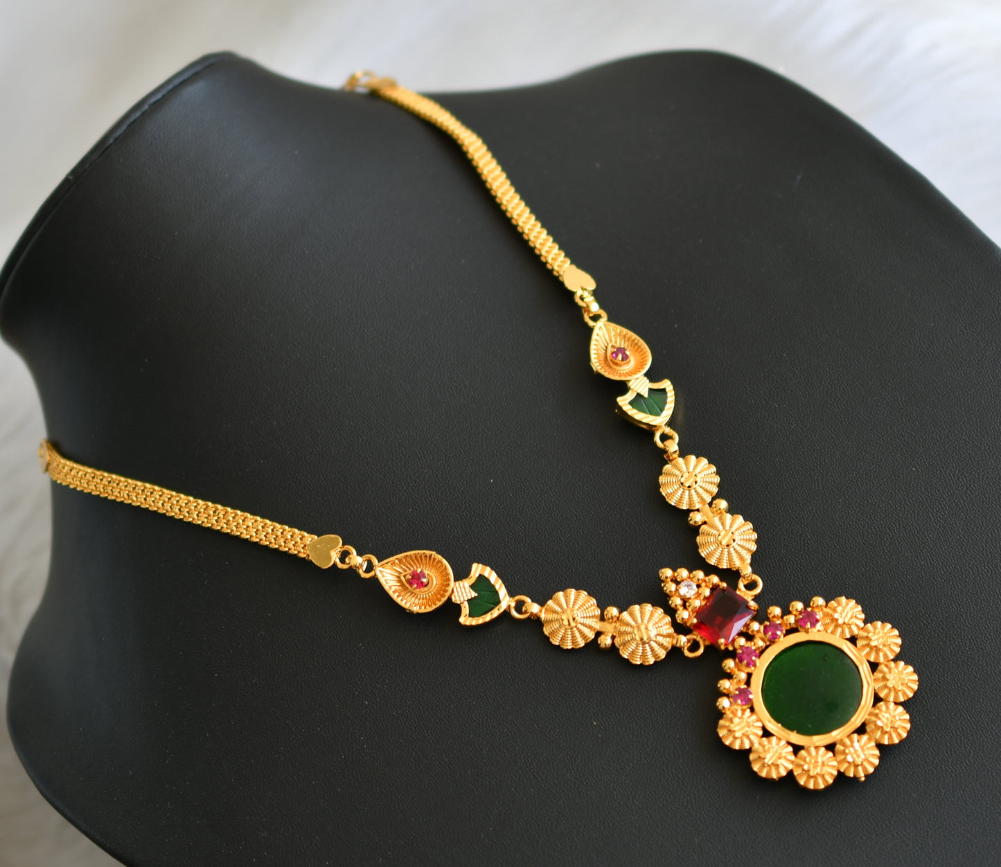 Gold tone block red-pink stone green round-palakka Kerala style necklace dj-41149