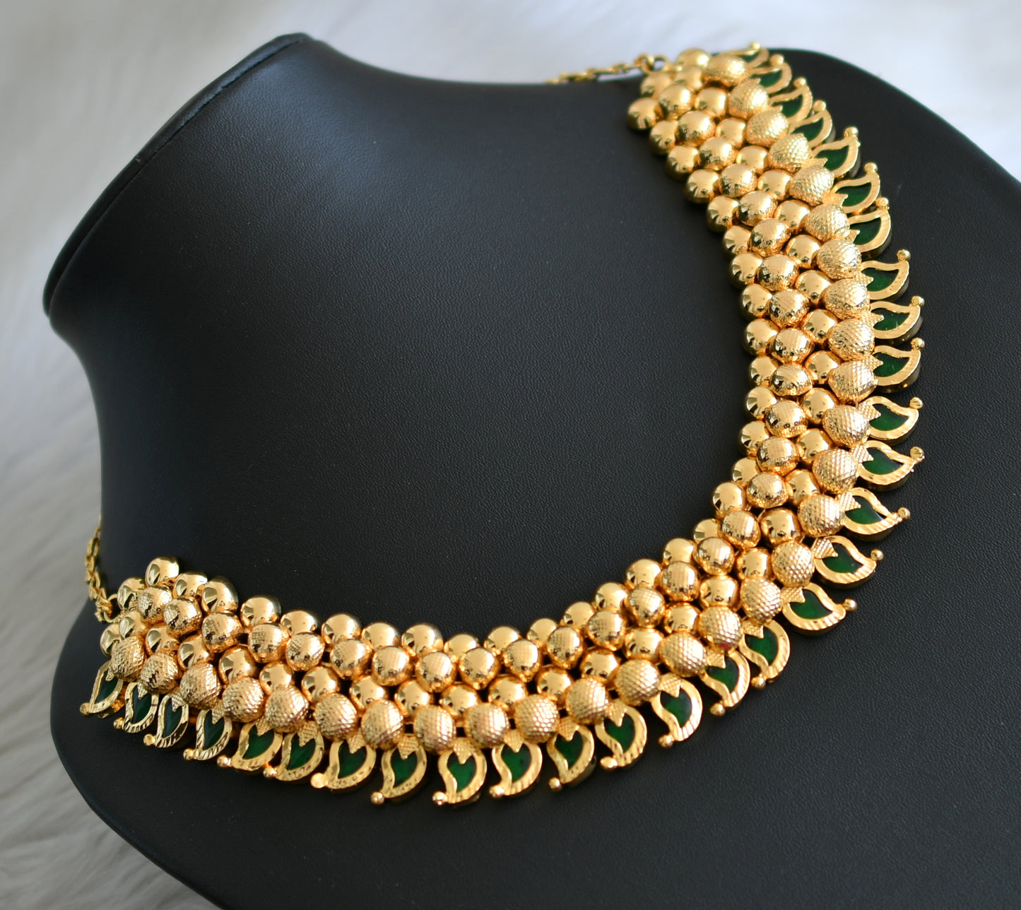 Gold tone green mango Kerala style necklace dj-41153