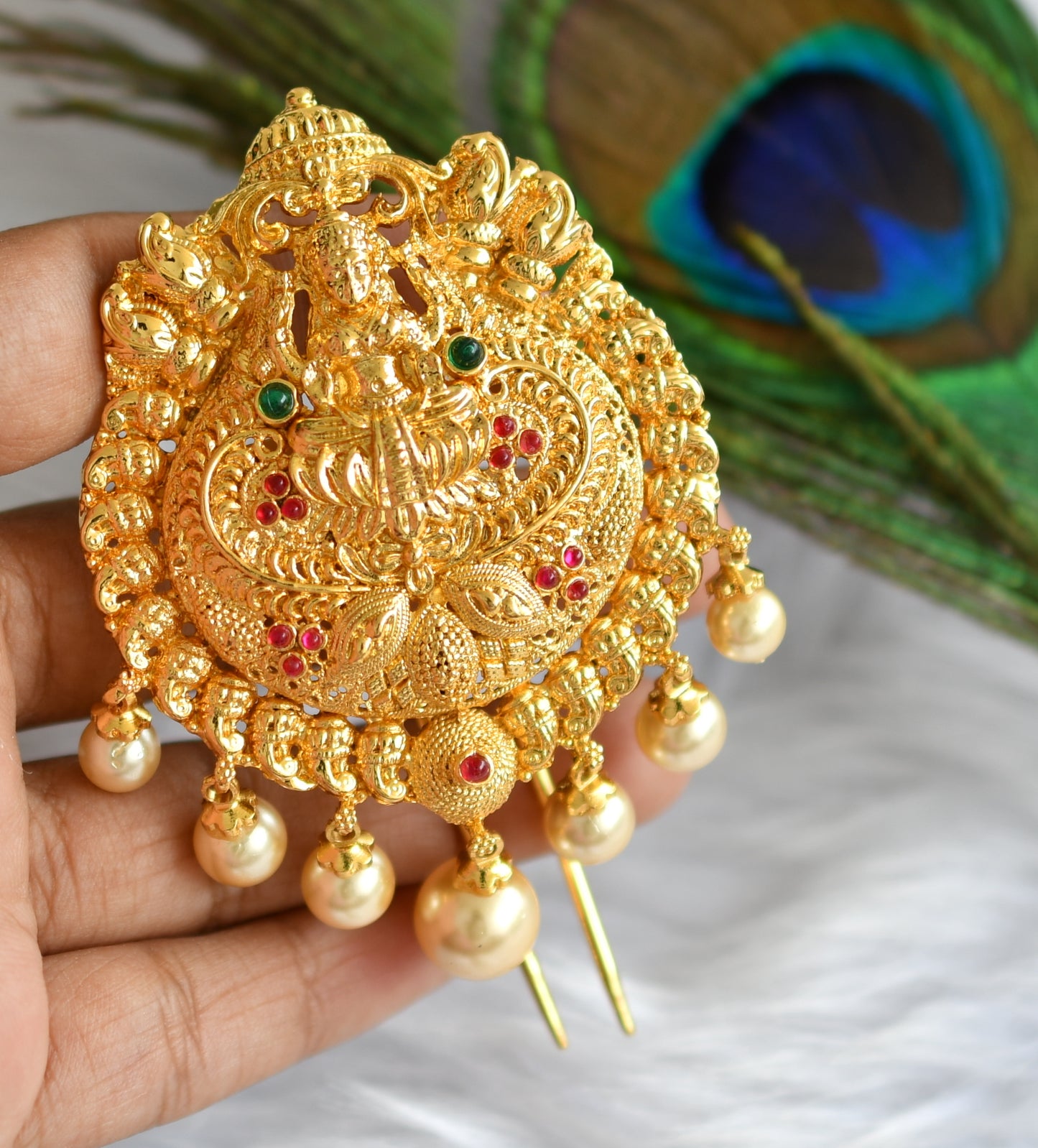 Gold tone Kemp-green Lakshmi Hair Jewel/Jada Billa-dj09692