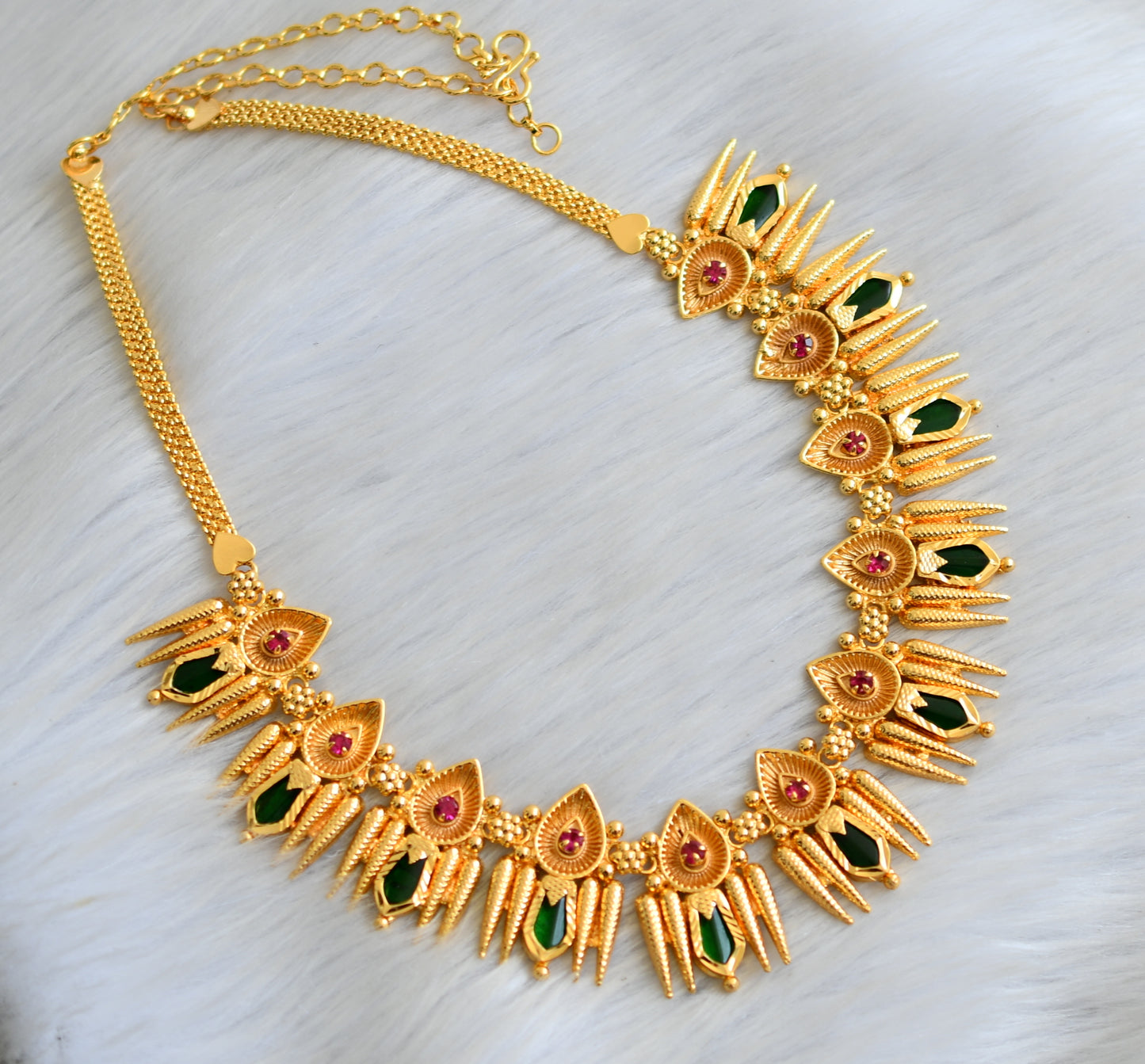 Gold tone pink stone green nagapadan mulla mottu Kerala style necklace set dj-41150