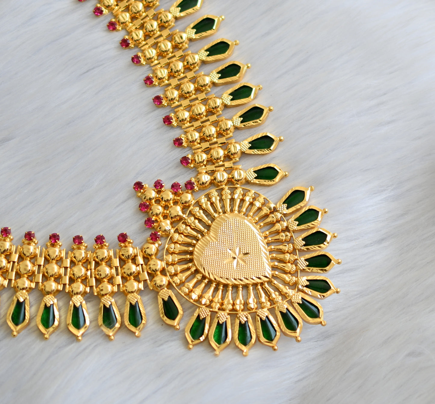 Gold tone pink stone green nagapadam Kerala style Haar dj-41145