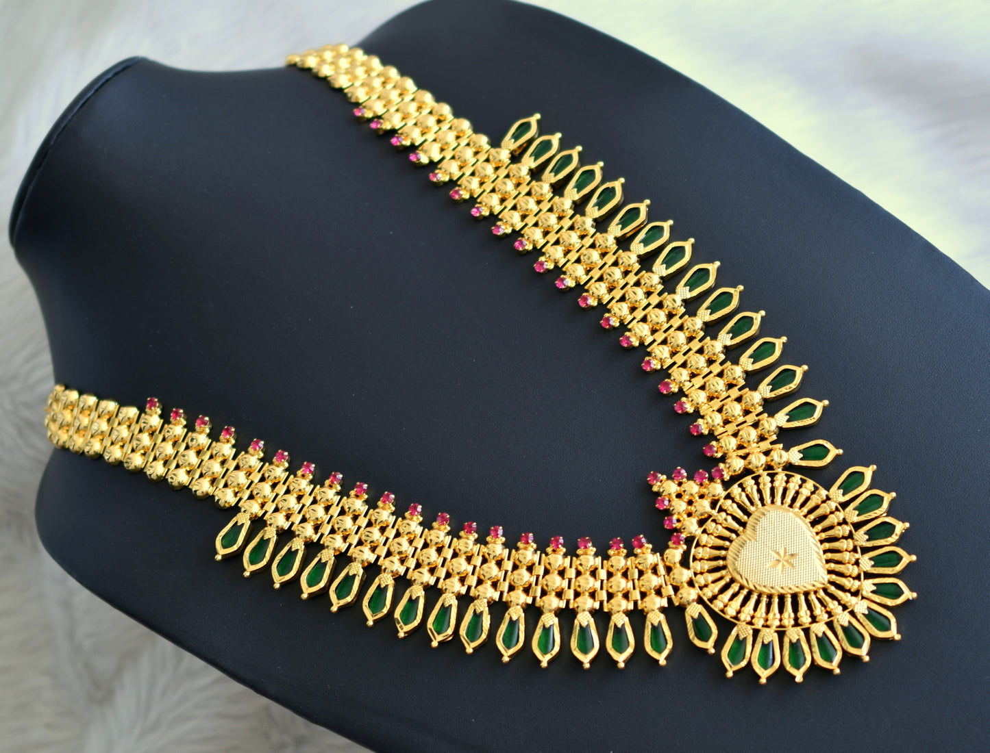 Gold tone pink stone green nagapadam Kerala style Haar dj-41145