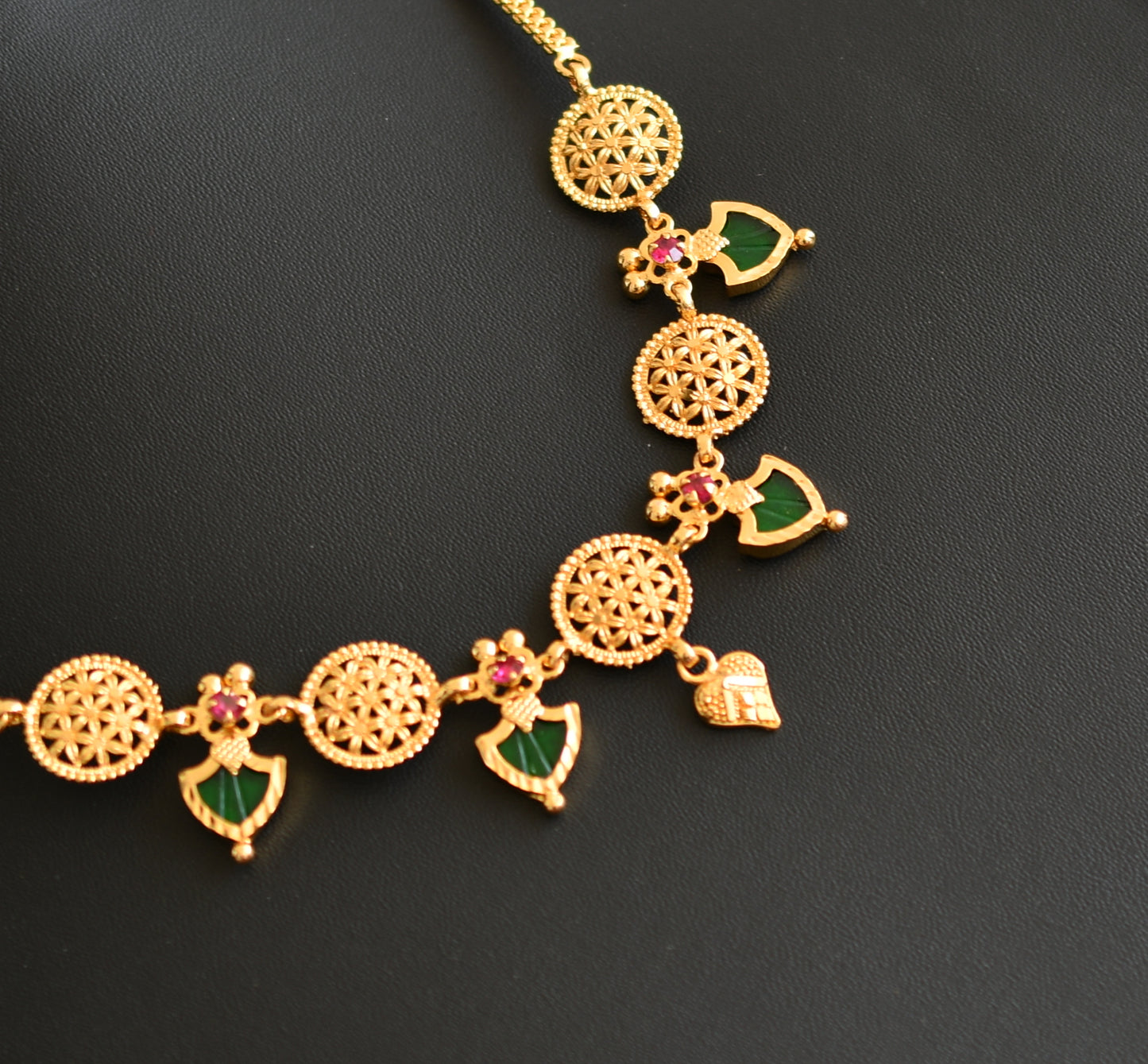 Gold tone pink stone green palakka Kerala style necklace dj-41152