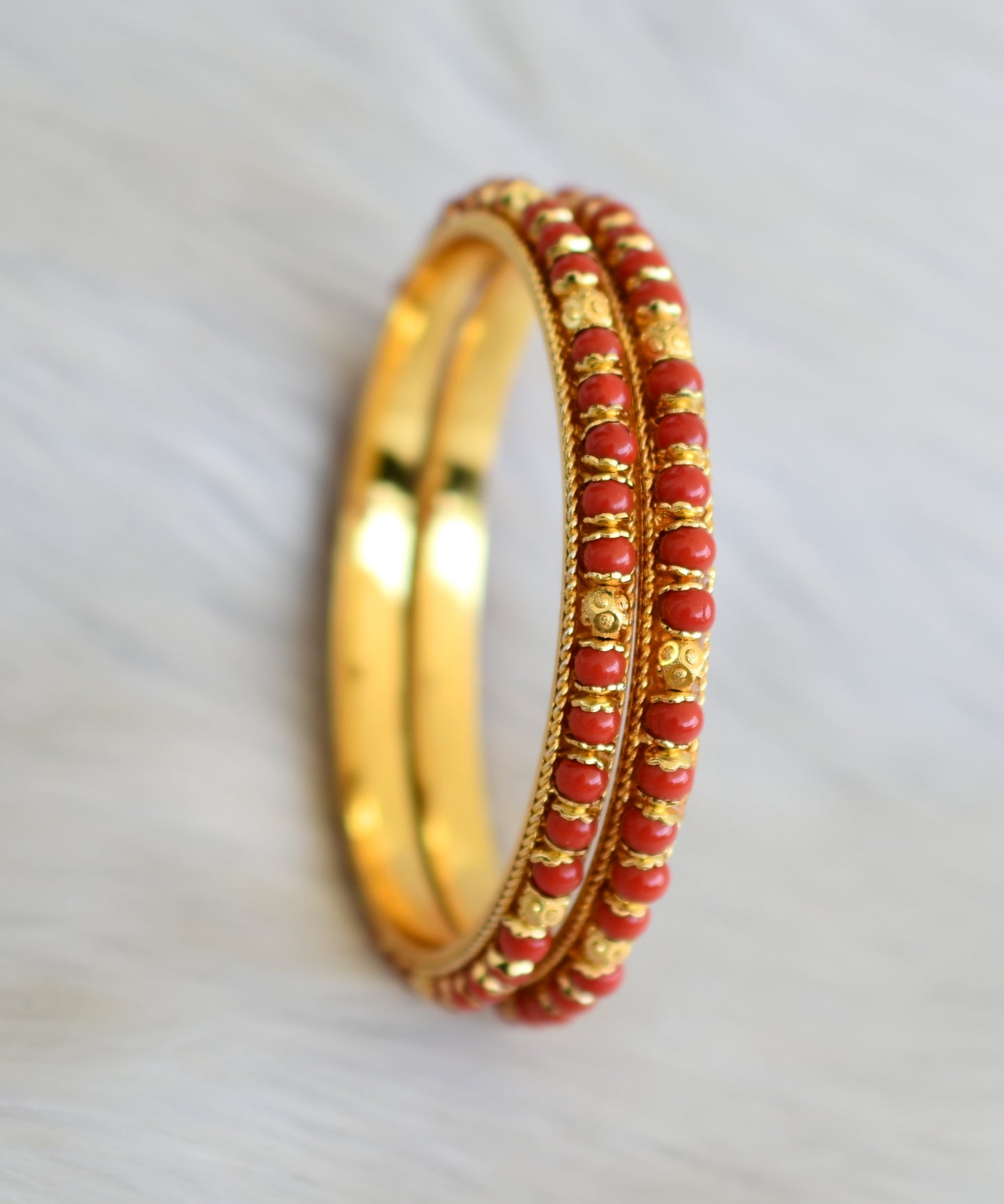 Gold tone coral beaded bangles (2.10) dj-41111
