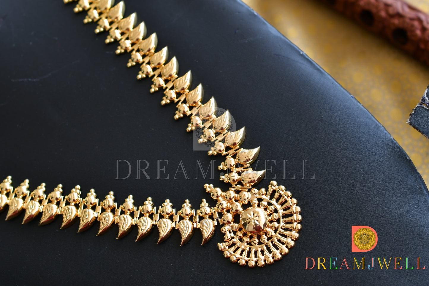 Gold tone mango Kerala style haar dj-37204