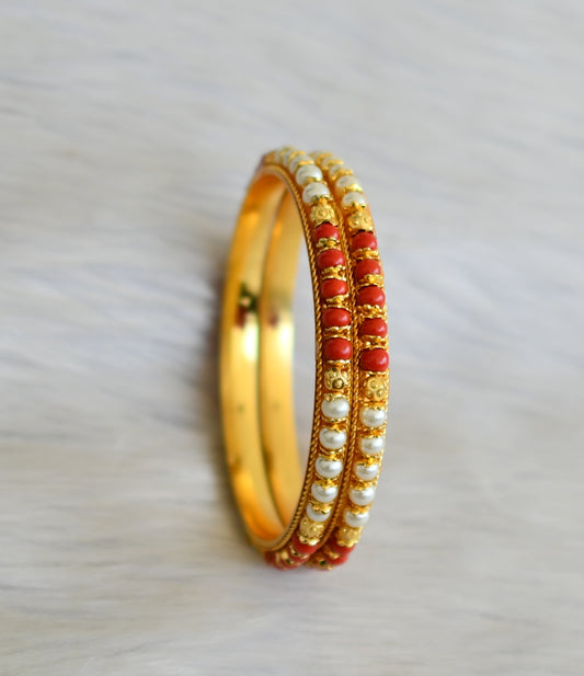 Gold tone coral-pearl beaded bangles(2.6) dj-41121