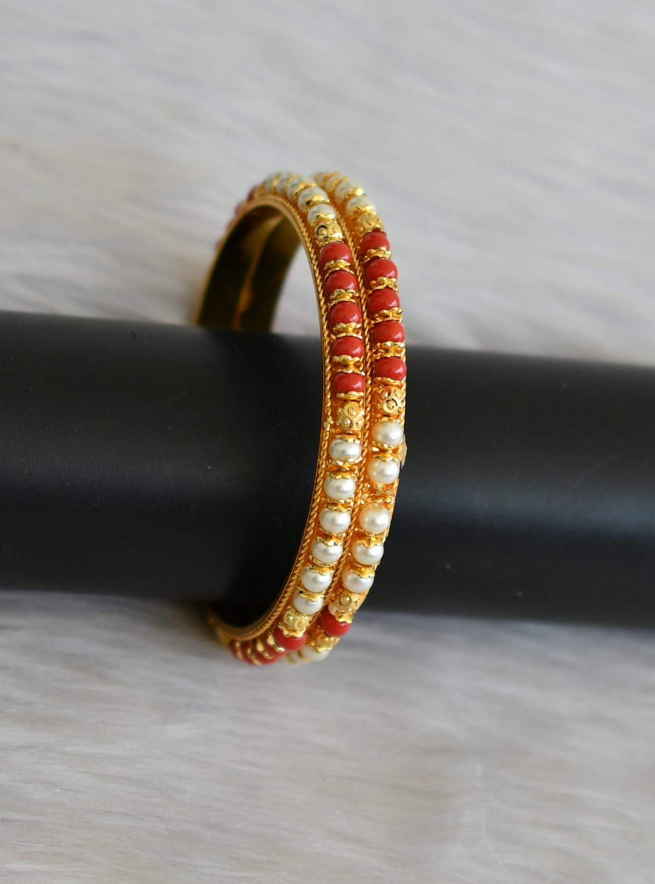 Gold tone coral-pearl beaded bangles(2.4) dj-41120