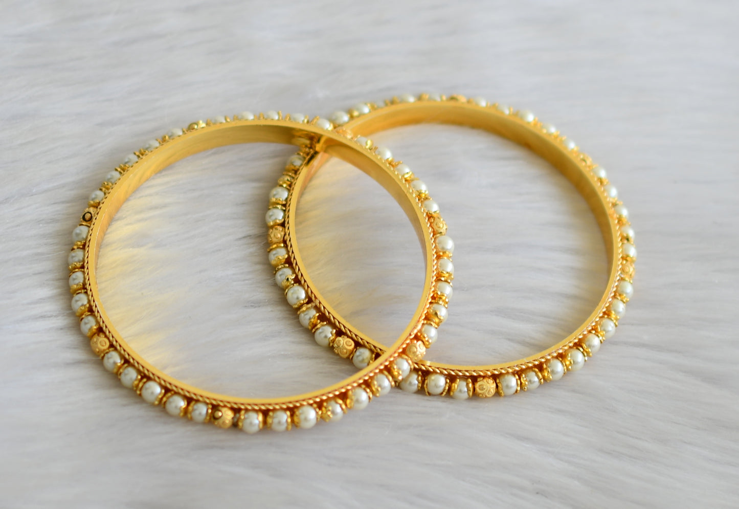 Gold tone pearl beaded bangles (2.10) dj-41128