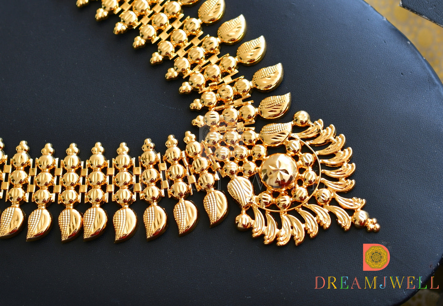 Gold tone Mango Kerala style haar dj-37209