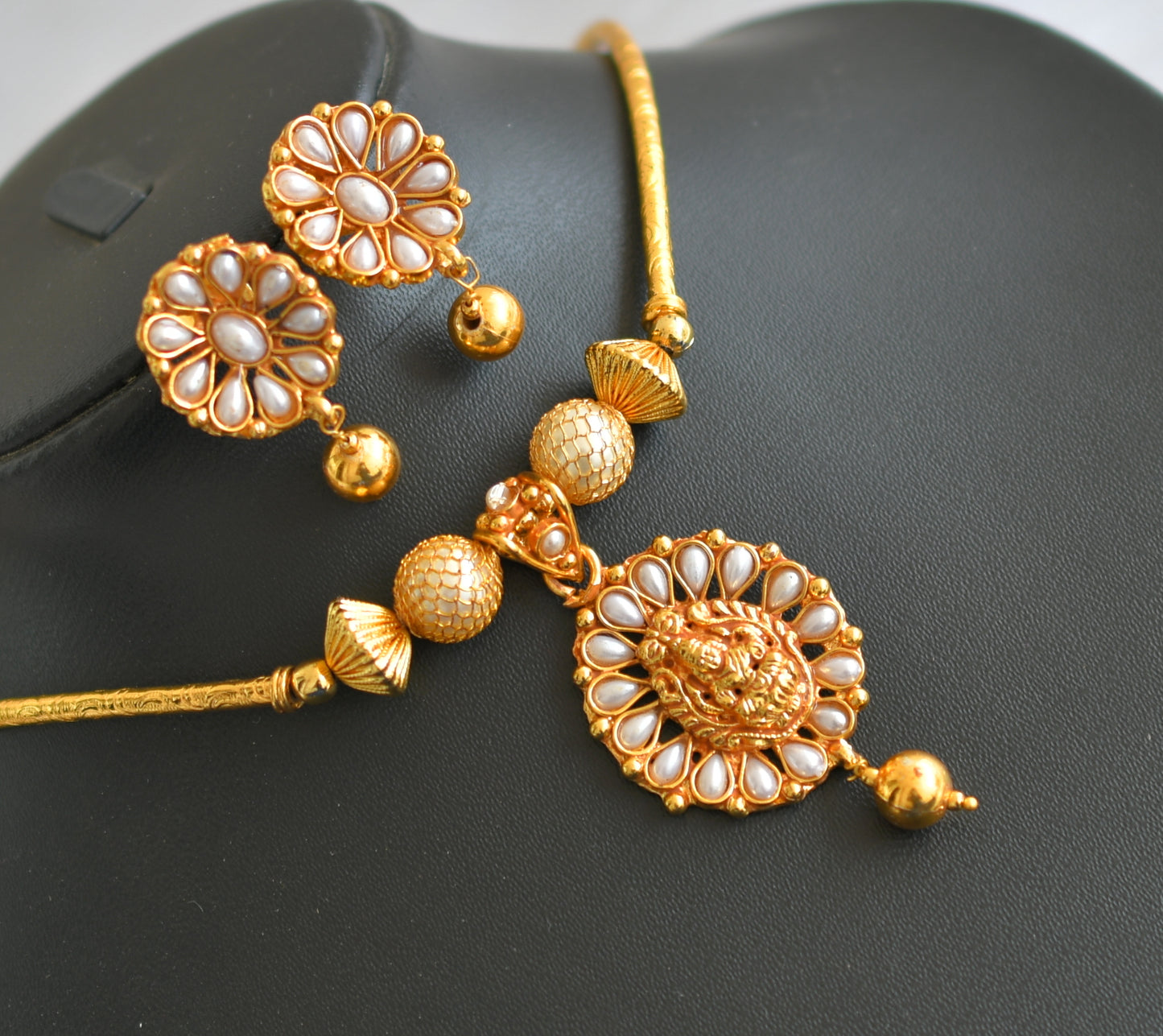 Antique pearl Lakshmi necklace set dj-16023