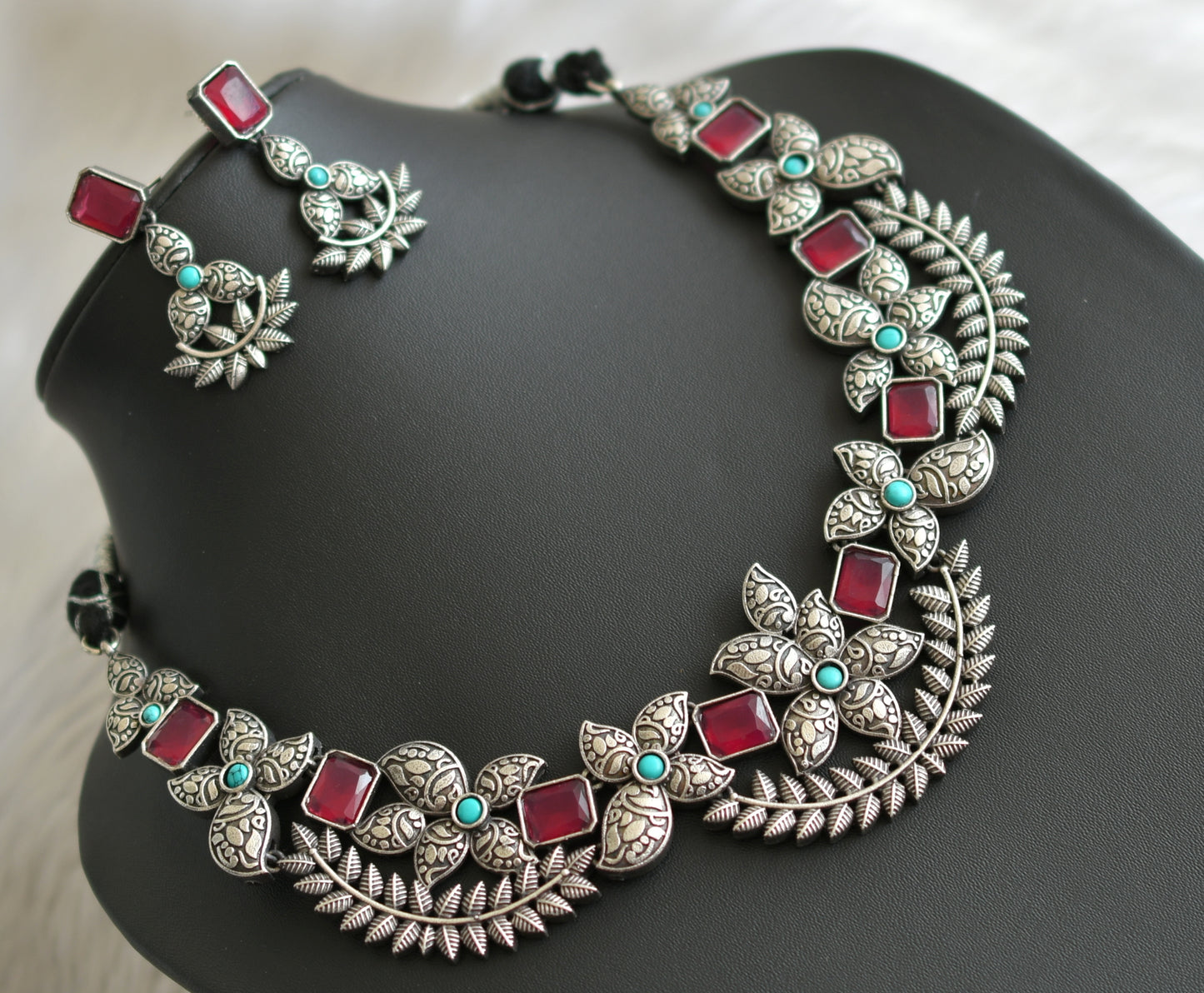 Oxidised silver tone ruby-sky blue stone necklace set dj-41502