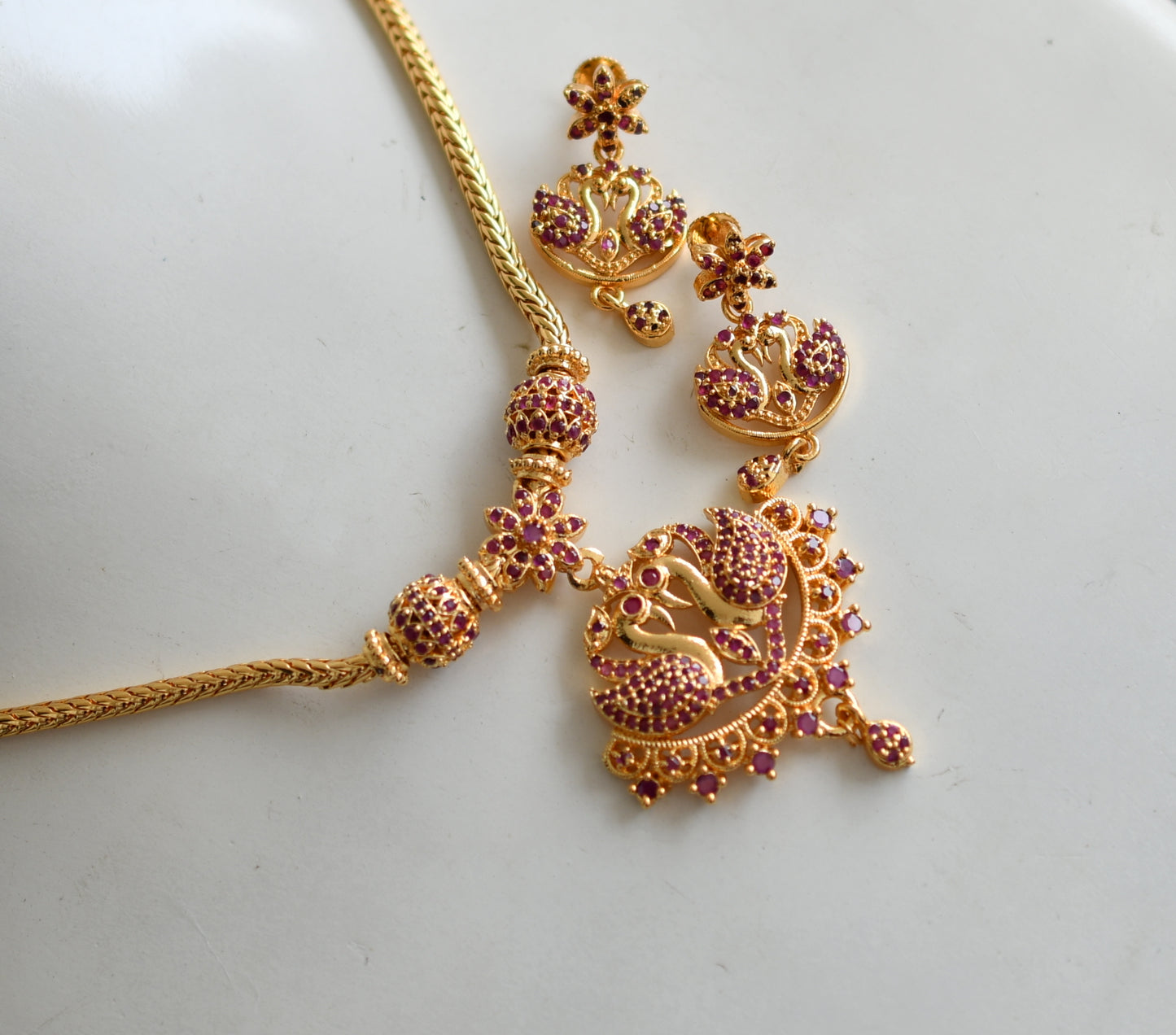 Gold tone ruby swan necklace set dj-38824