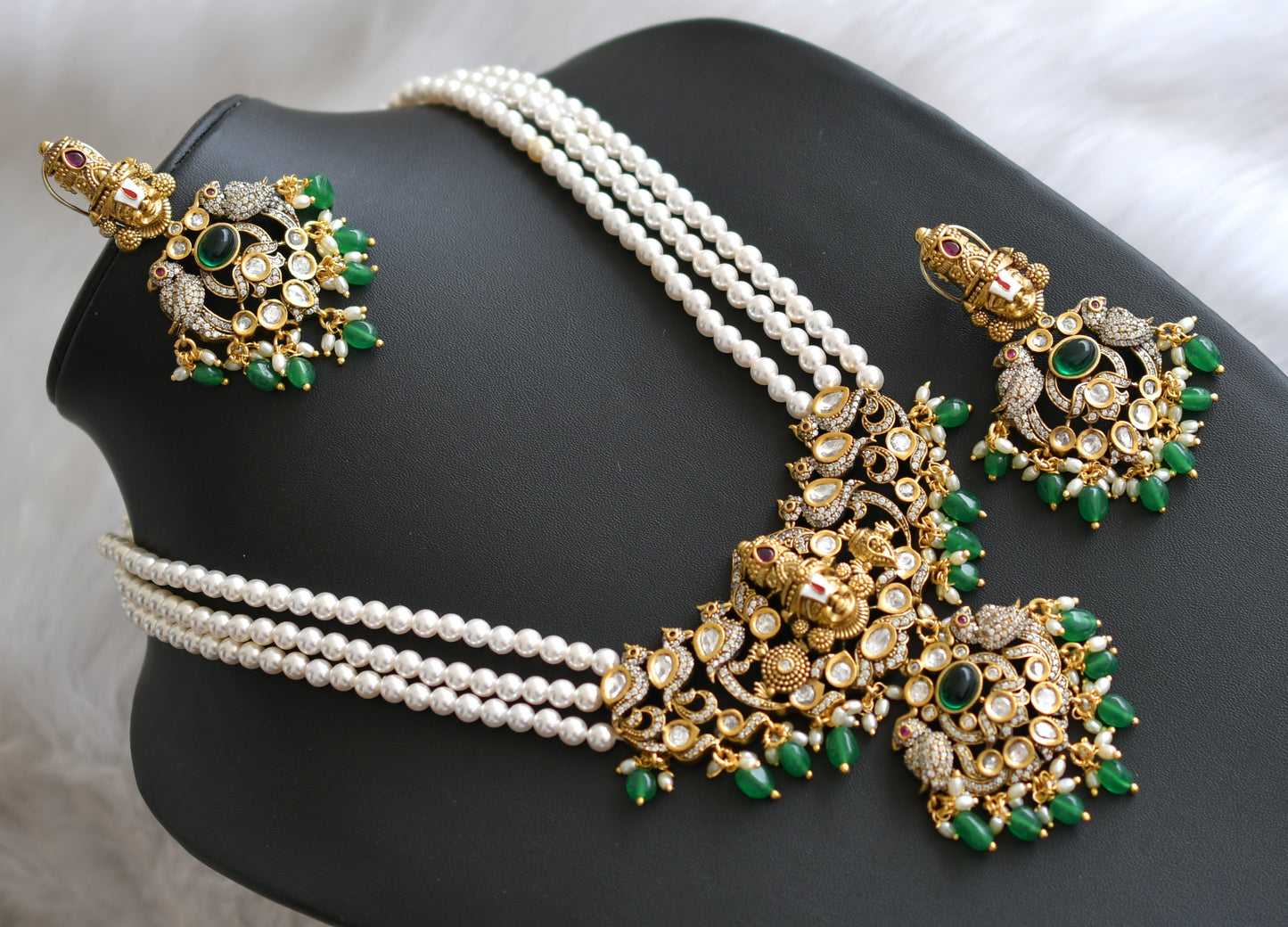 Sri Venkateswara green agates - pearl beads white stone Victorian short haar set dj-41517