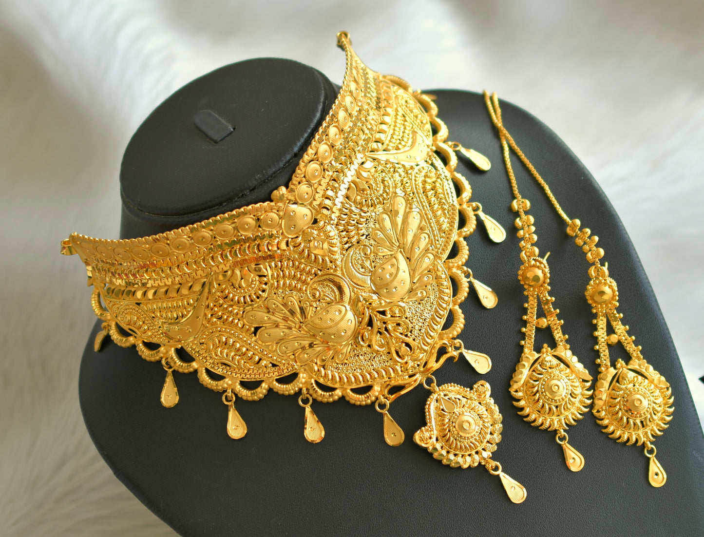 Gold forming Peacock choker necklace set dj-22020