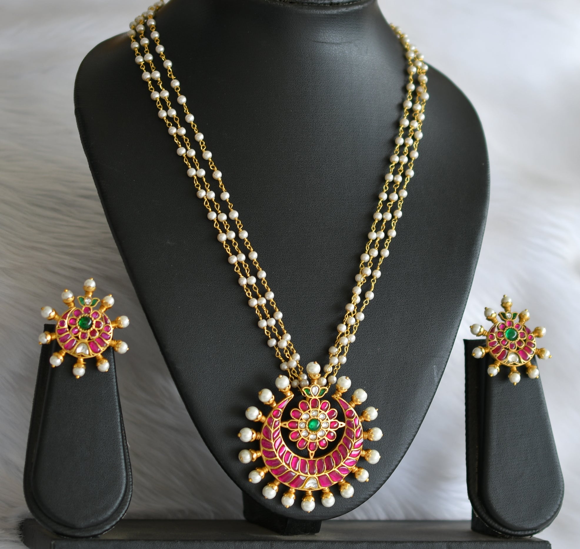 Jadau pendant set in on sale gold