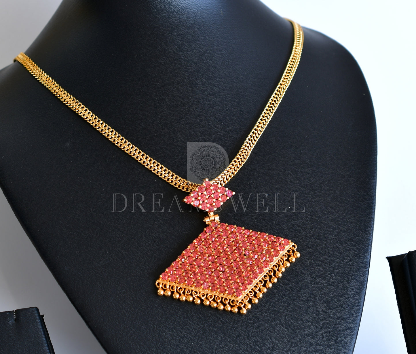 Gold tone traditional baby pink stone pathakkam necklace dj-34504
