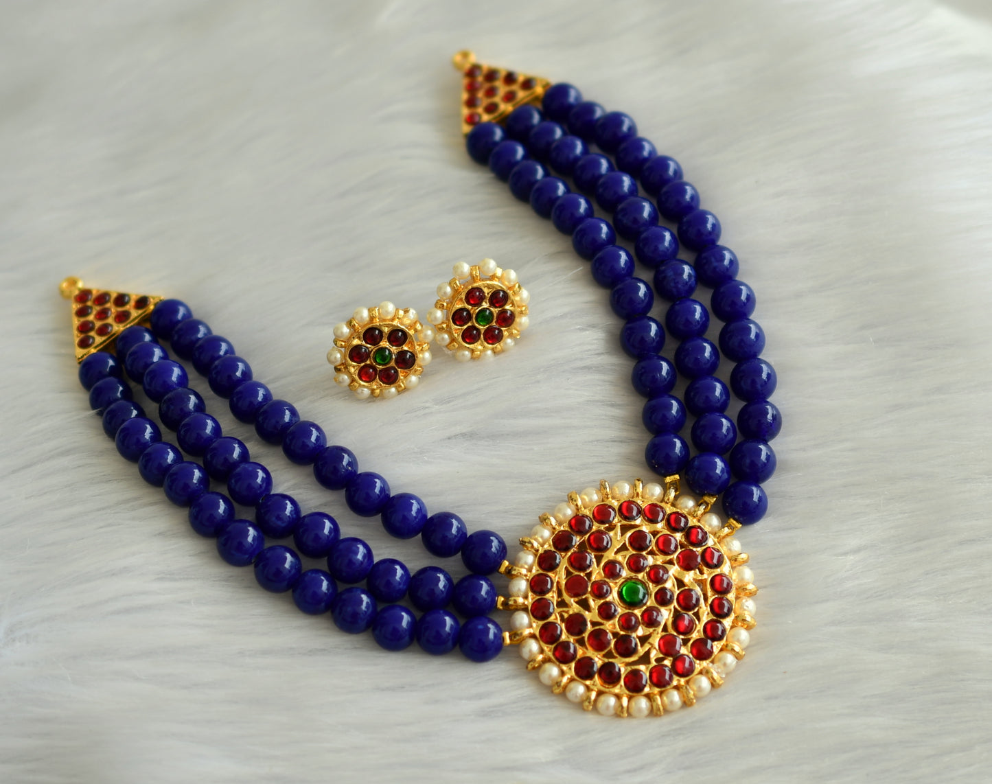 Gold tone blue beaded round pendant choker set dj-19414