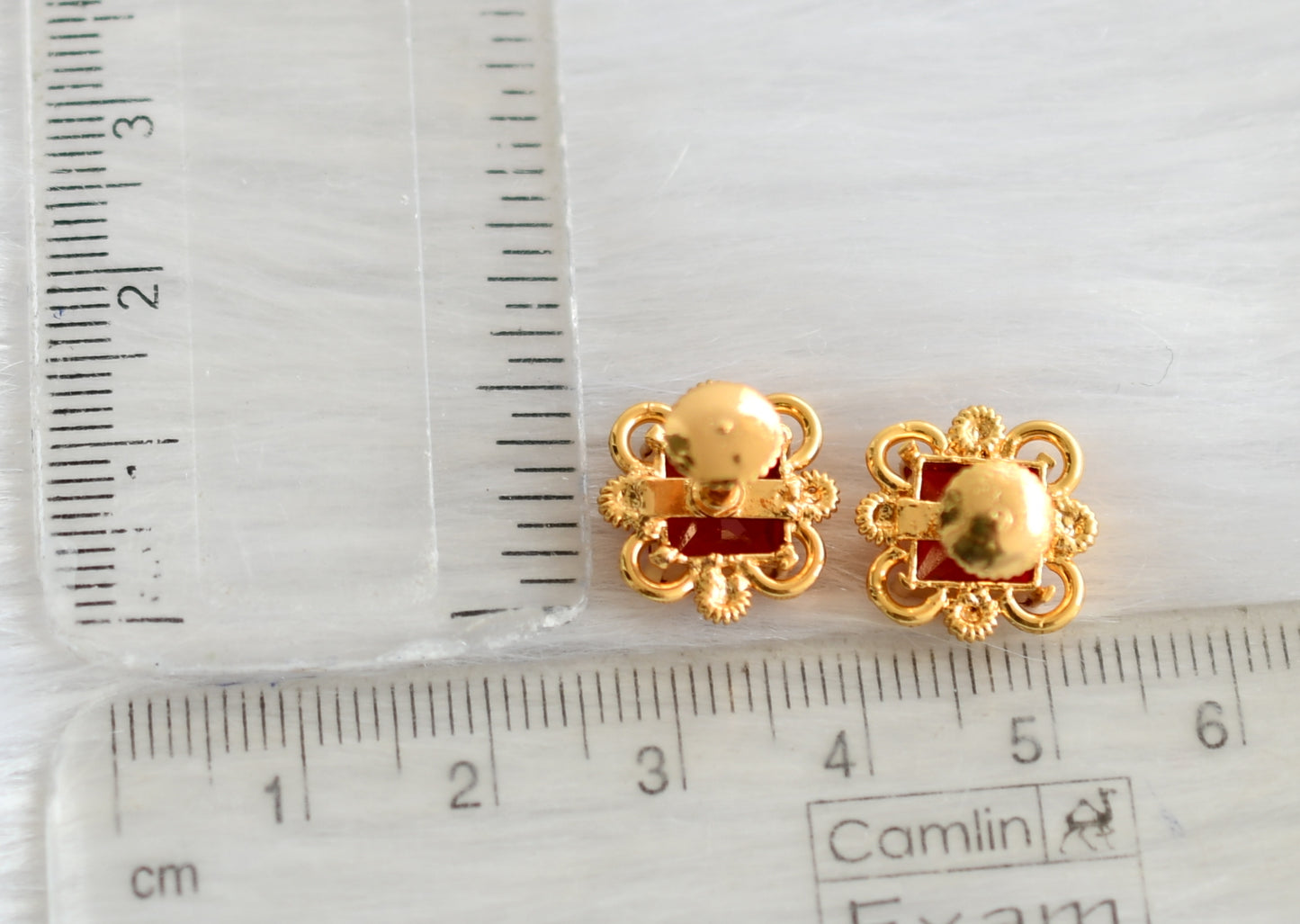 Gold tone block red stone stud/Earrings dj-40222