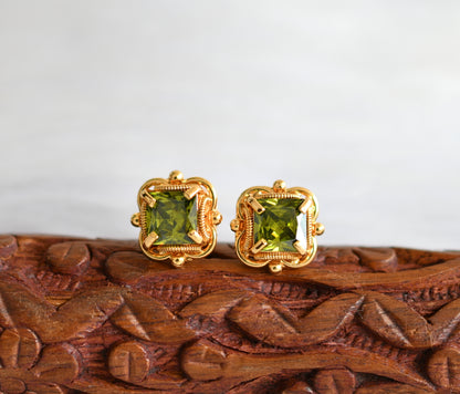 Gold tone Olive green square stone stud/Earrings dj-40226