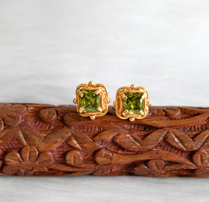 Gold tone Olive green square stone stud/Earrings dj-40226