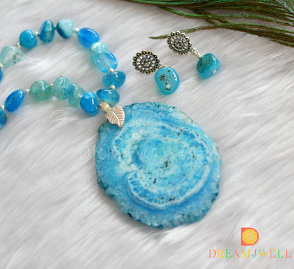 Silver tone sliced agate pendant with sky blue onyx beads necklace set dj-38019
