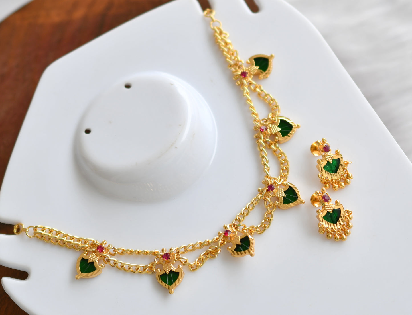 Gold tone palakka pink-green Kerala style necklace set dj-38853