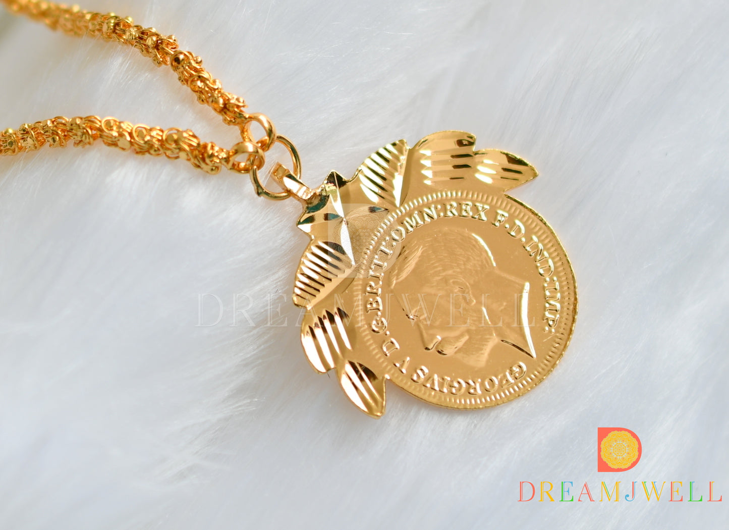 Gold tone head coin pendant with chain dj-35981