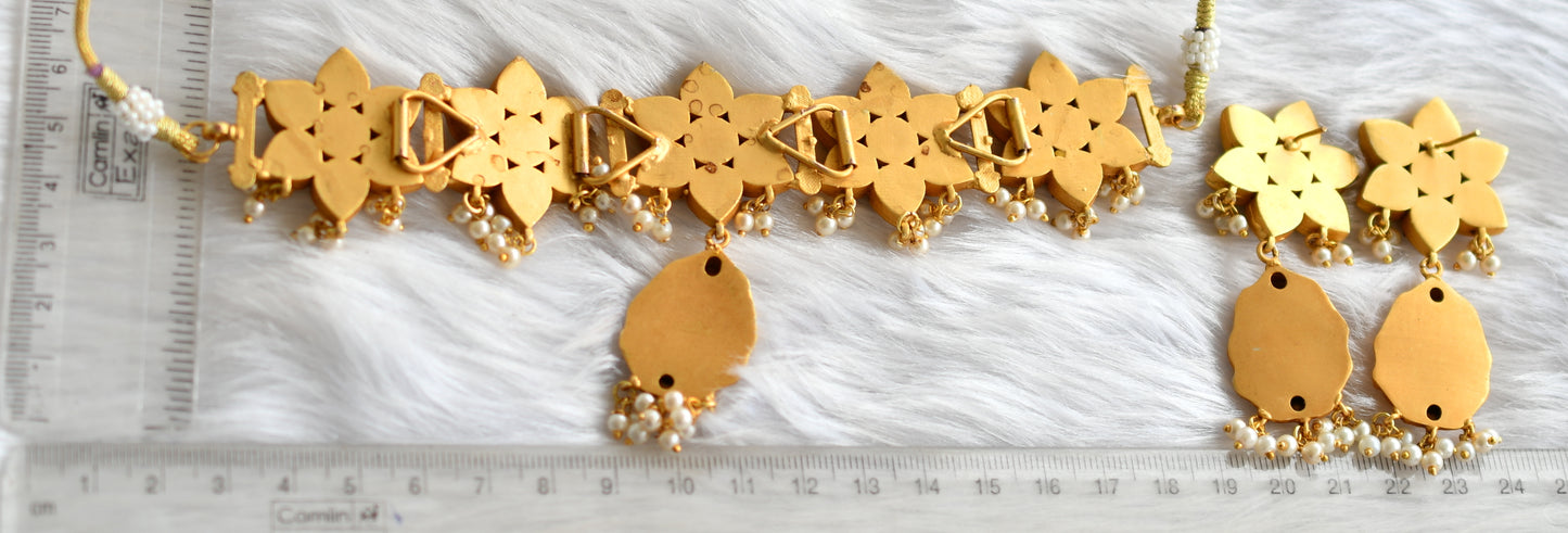 Gold tone pink-white kundan jadau flower-Lakshmi choker necklace set dj-39571