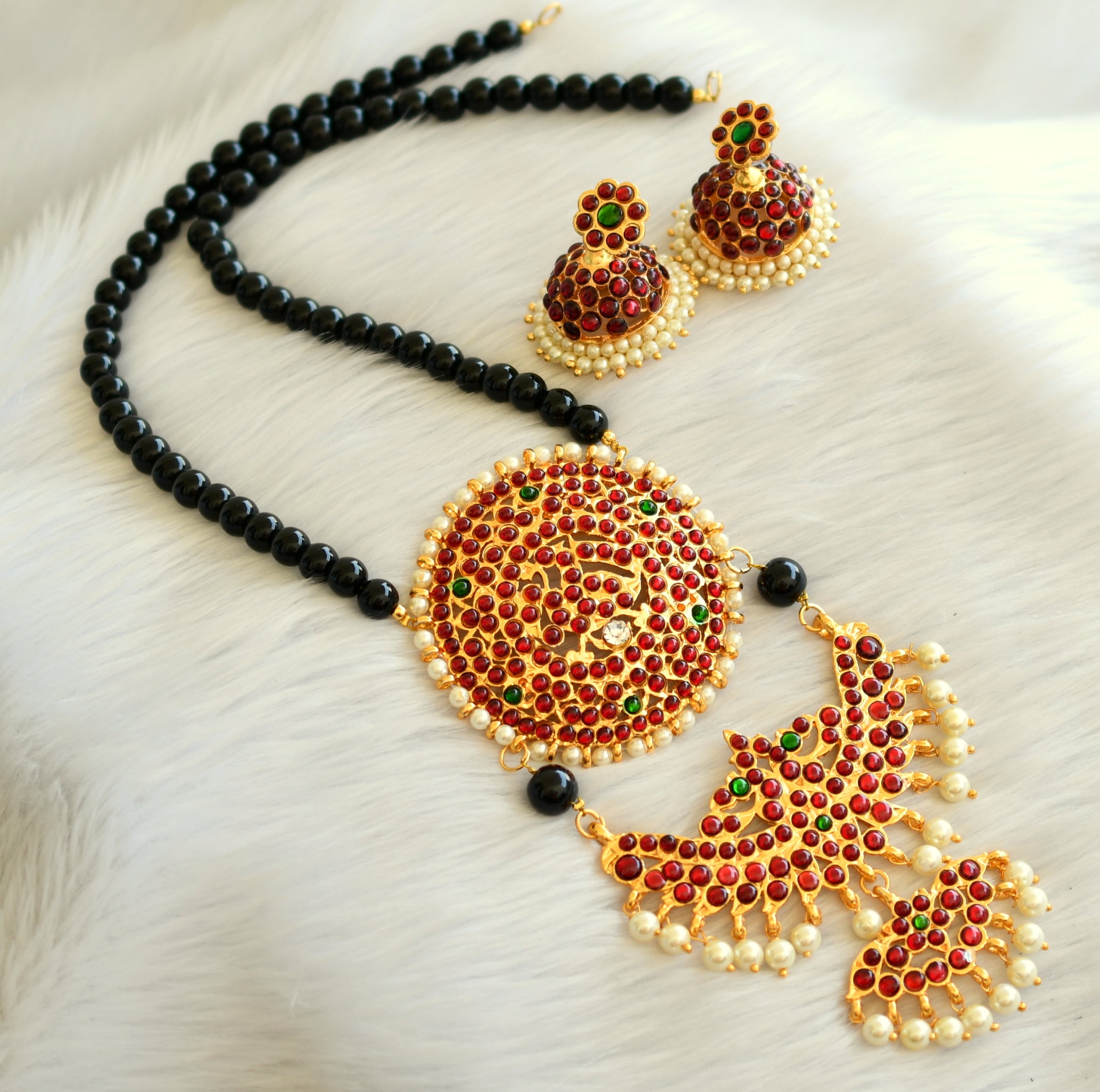 Kemp deals necklace set