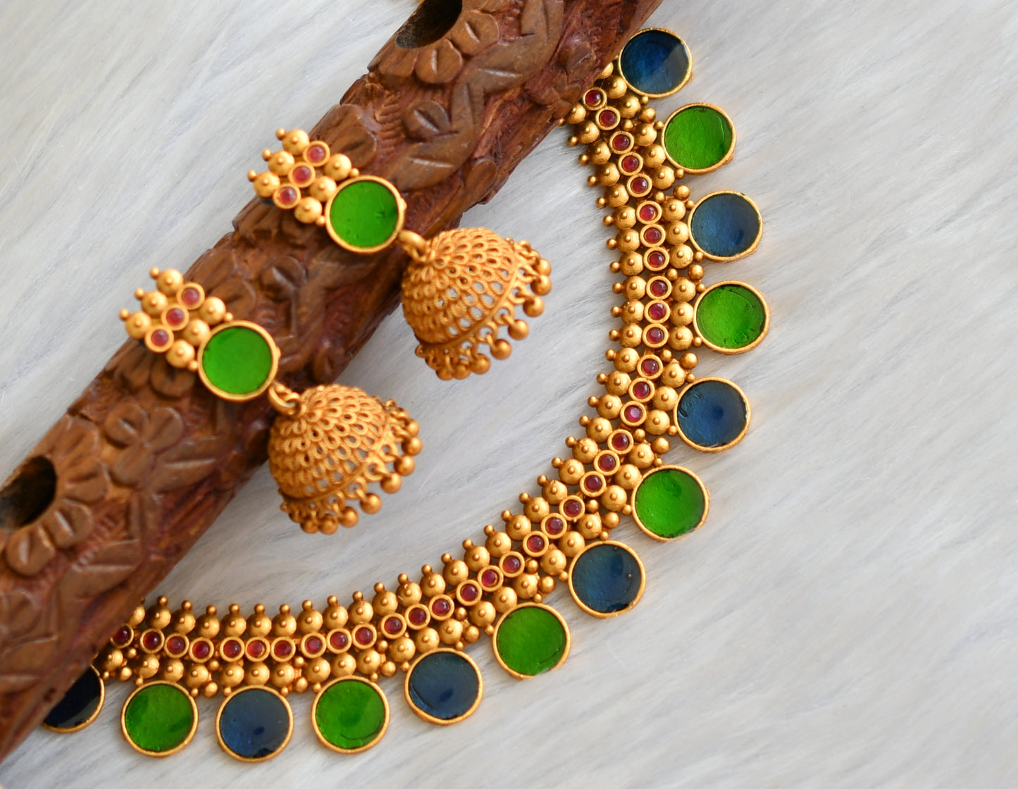 Matte finish red-green-blue round Kerala style necklace set dj-41597