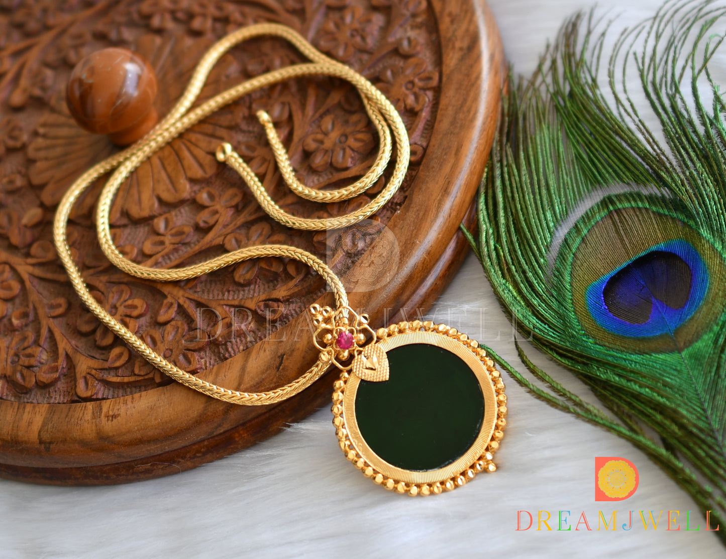 Gold tone pink-green round Kerala style pendant with chain dj-38059