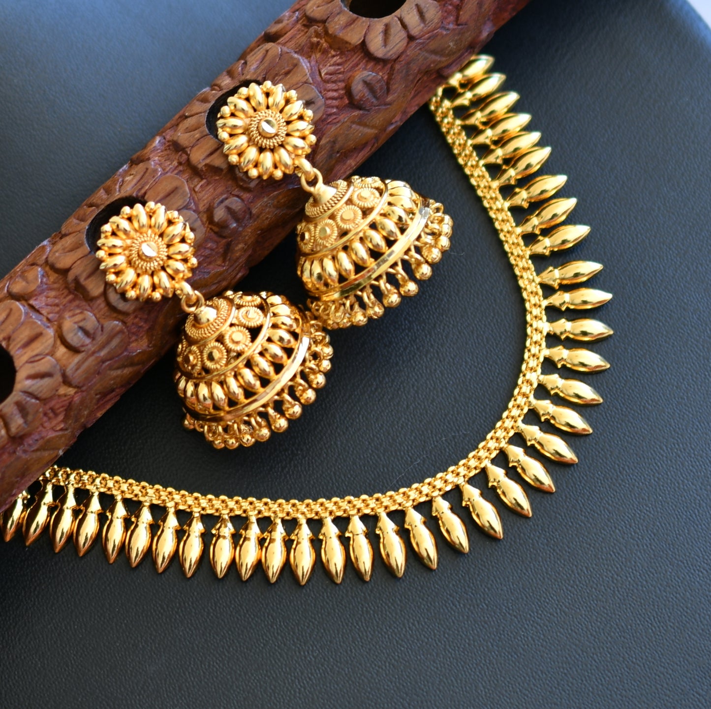 Gold tone pichi mottu kerala style necklace set dj-40273