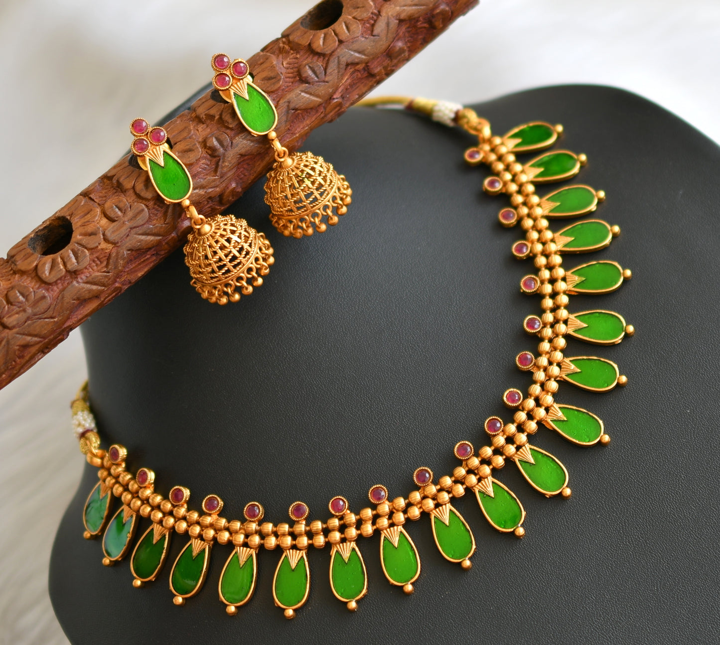 Matte finish red-green nagapadam Kerala style necklace set dj-41585