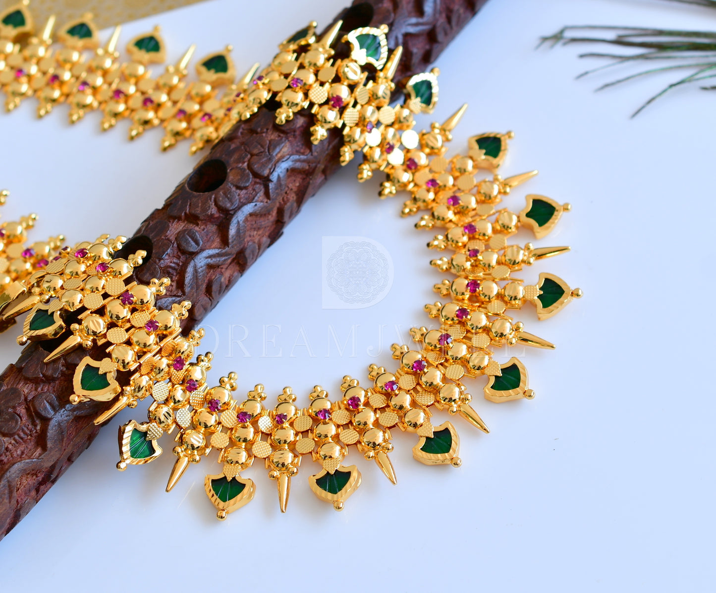 Gold tone pink-green palakka mulla mottu haar dj-35789