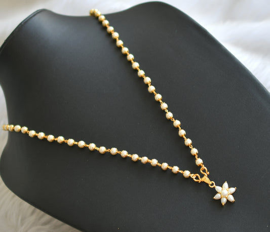 Gold tone pearl chain with pendant dj-41611