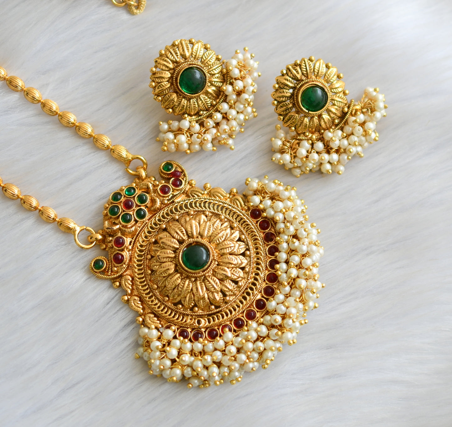 Antique gold tone pearl cluster kemp-green necklaces set dj-03268