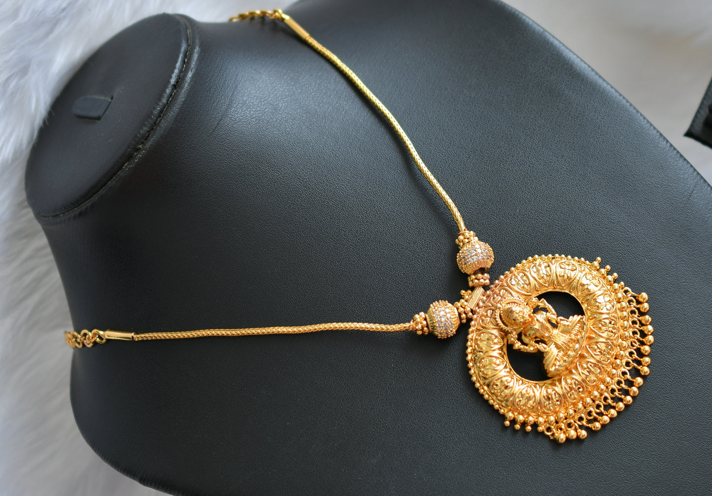 Gold tone white stone Lakshmi Kerala style necklace dj-38890