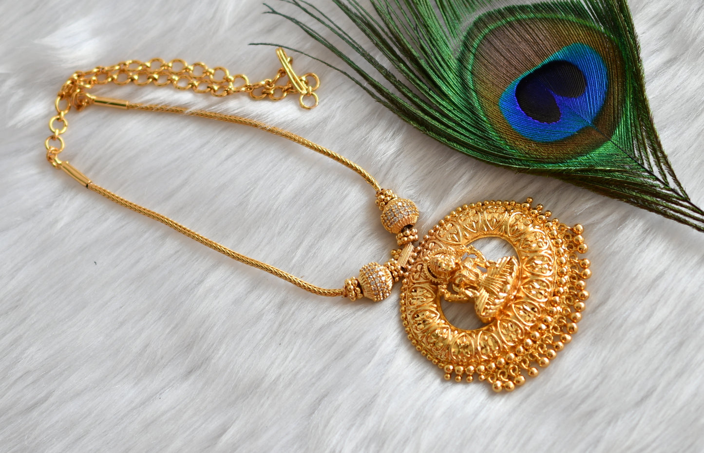 Gold tone white stone Lakshmi Kerala style necklace dj-38890