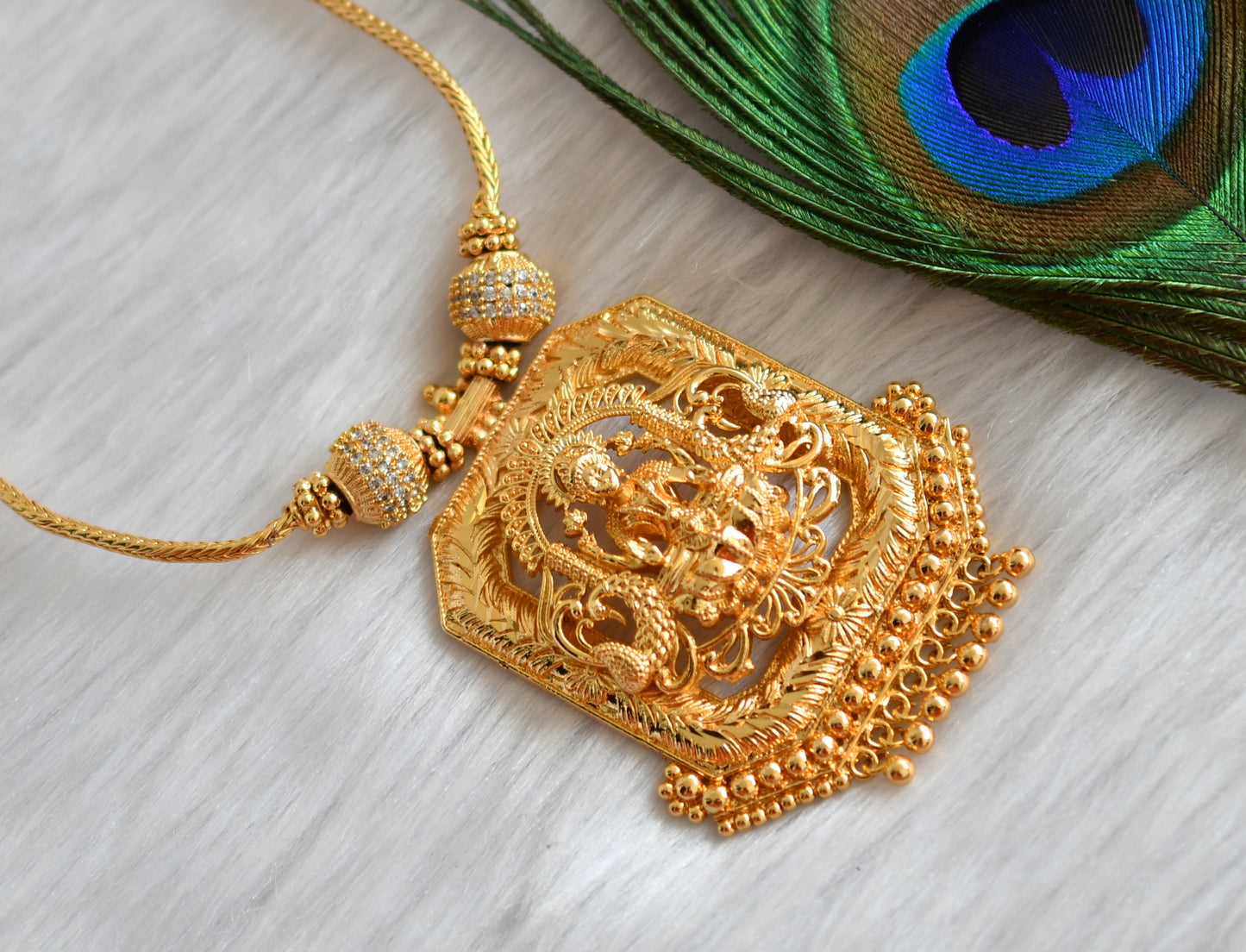 Gold tone  white stone Lakshmi pendant necklace dj-38894