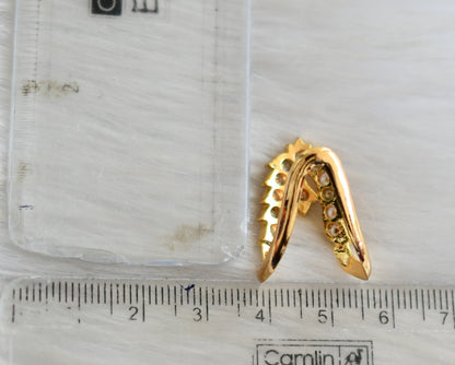 Gold tone white vanki finger ring dj-41637