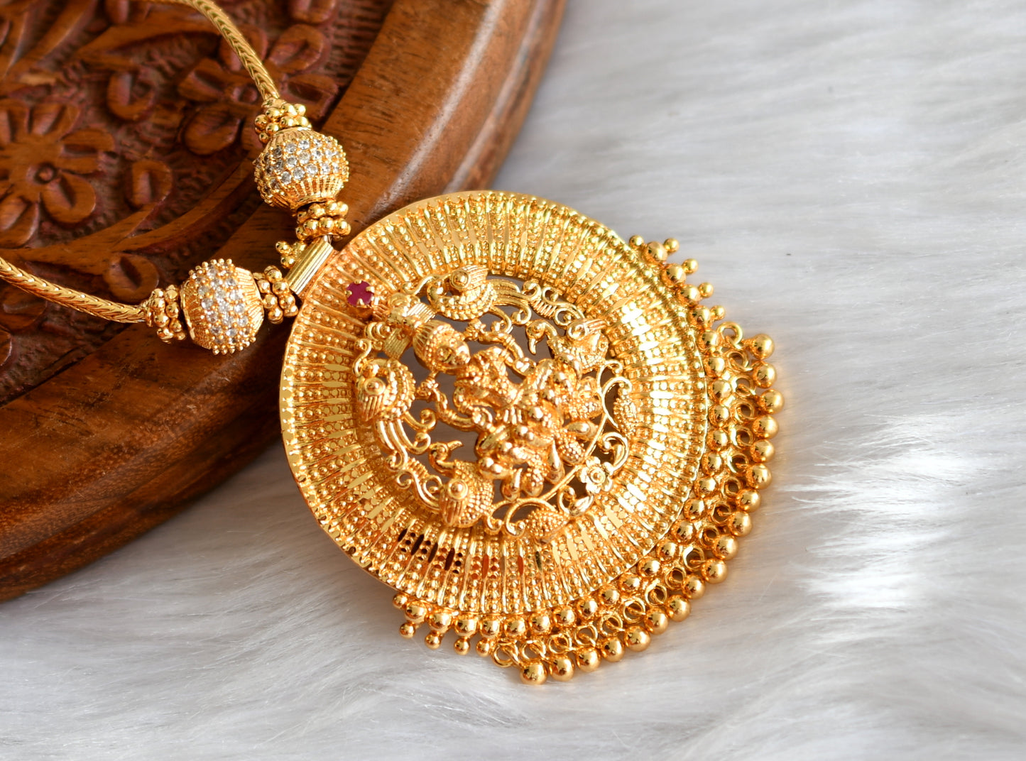 Gold tone white stone Lakshmi round pendant necklace dj-38899