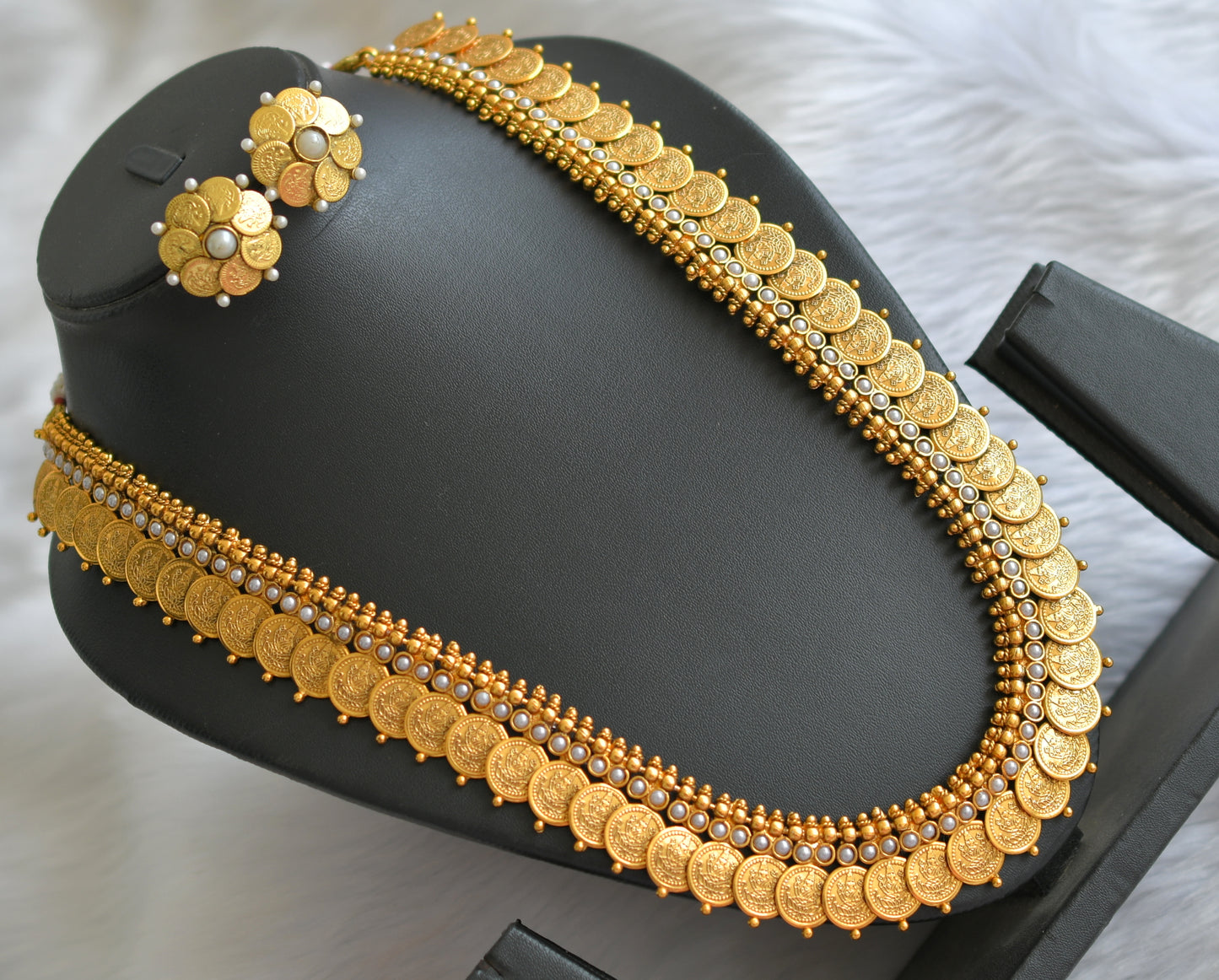 Antique gold tone pearl Lakshmi coin haar set dj-39640