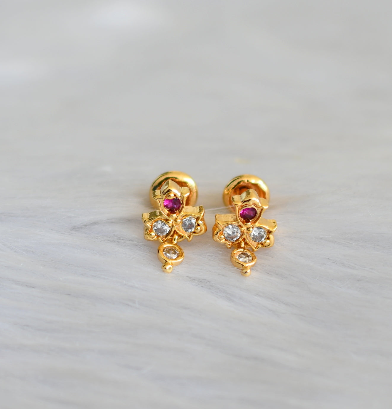 Small Crystal Hoop Earrings – Goldmakers Fine Jewelry