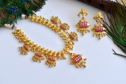 Gold tone semiprecious ruby-emerald uncut polki stone necklace set dj-20869
