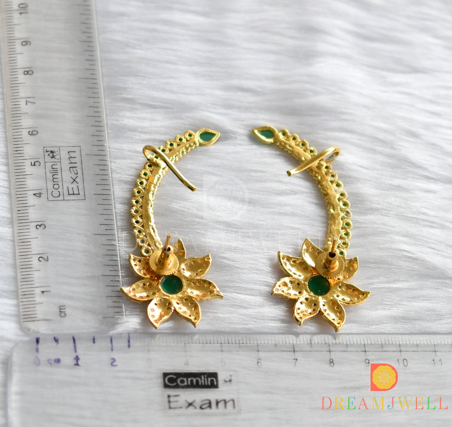 Gold tone green pearl flower ear cuff earrings dj-01186