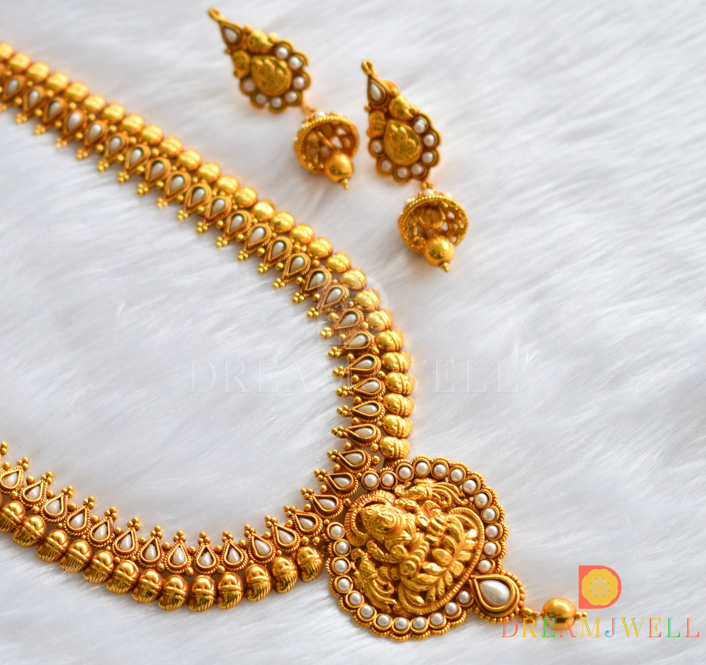 Antique gold tone pearl Lakshmi short haar set dj-19209