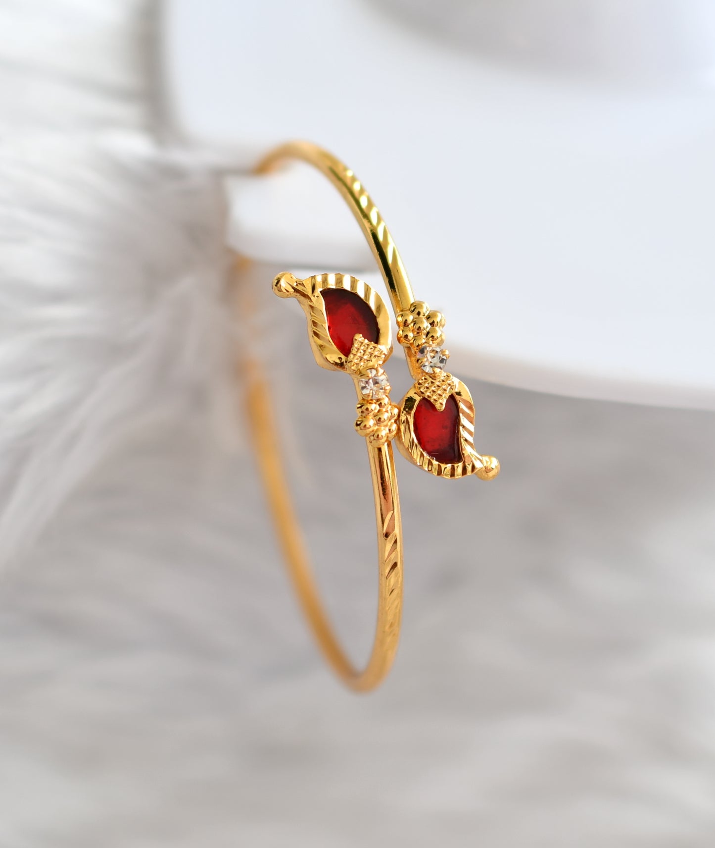 Gold tone red mango Kerala style kada (2.4) dj-39027