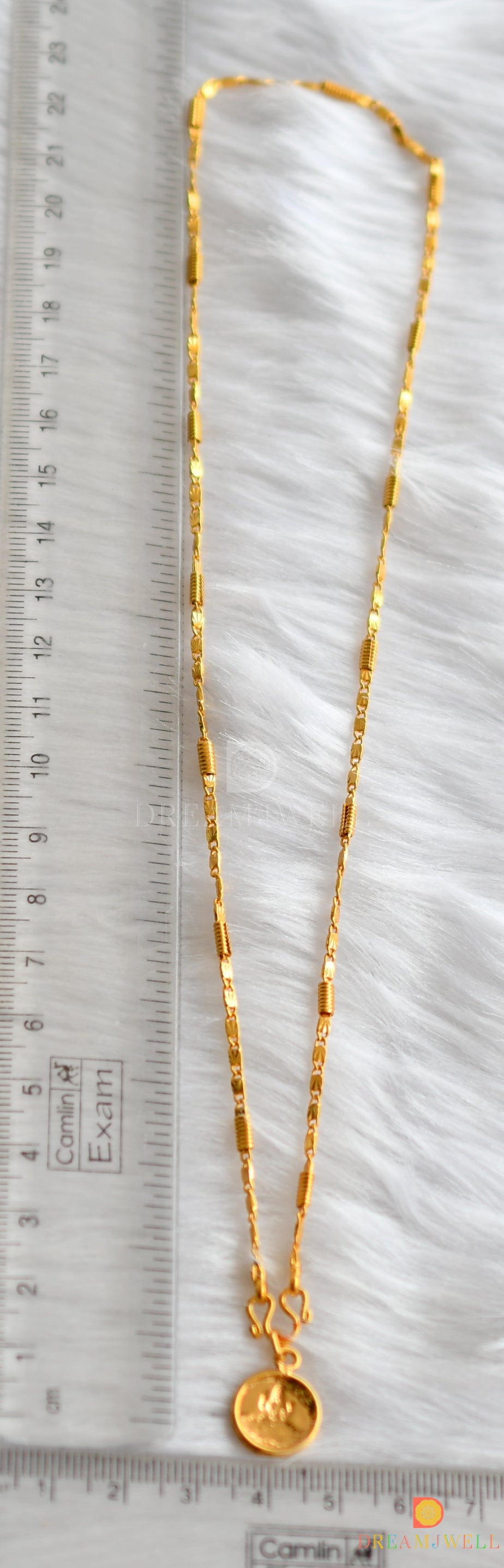 Gold tone Lakshmi pendant with chain dj-37346